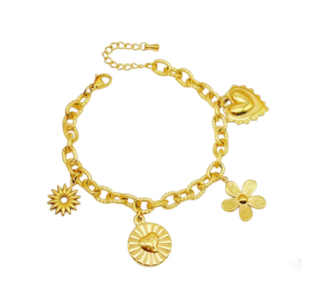 Flower and Love Gold Bracelet