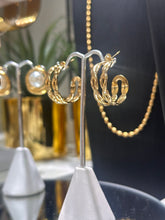 Load image into Gallery viewer, Agustina Gold Hoops
