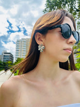 Load image into Gallery viewer, Mi Flor Steel Earrings
