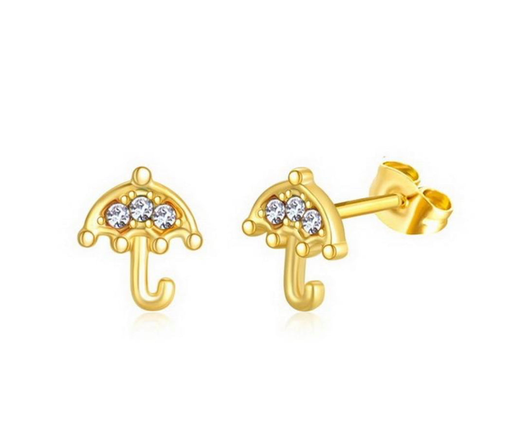 Llueve Crystal Gold Stud Earrings