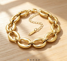 Load image into Gallery viewer, Talia Gold Bracelet Wholesale
