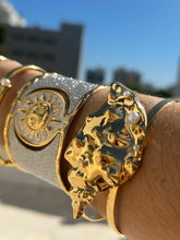 Load image into Gallery viewer, Mar Mio Gold Cuff
