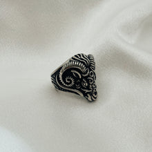 Load image into Gallery viewer, Silver Steel Goat Ring
