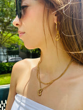 Load image into Gallery viewer, Lovi Lovi Gold Earrings
