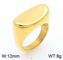 Load image into Gallery viewer, Manhattan Gold Ring

