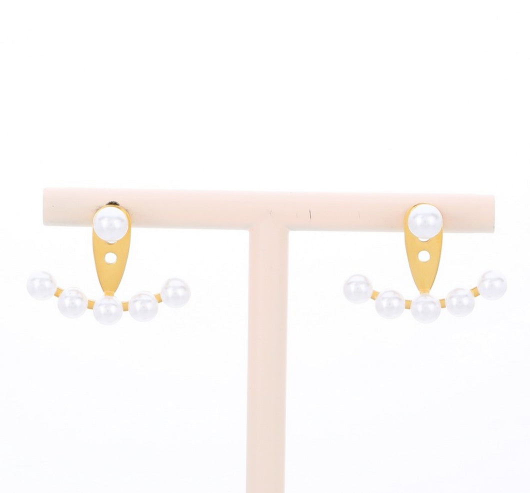 Cristina Pearl Studs