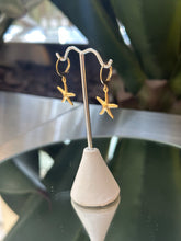 Load image into Gallery viewer, En el Mar Gold Hoops
