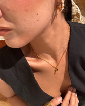 Load image into Gallery viewer, Ají Picante Gold Chain
