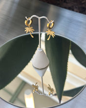 Load image into Gallery viewer, Palmera Gold Hoops
